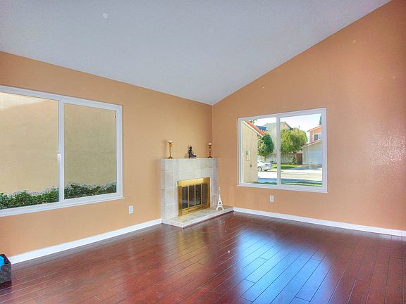 5th image of 1216 Royal Crest Dr