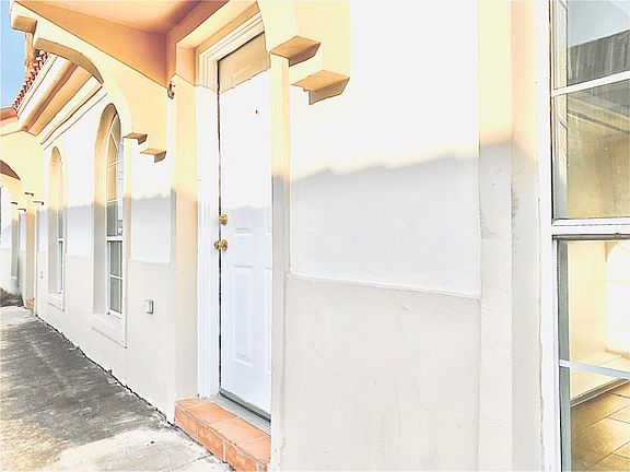 First floor with parking right outside your door.