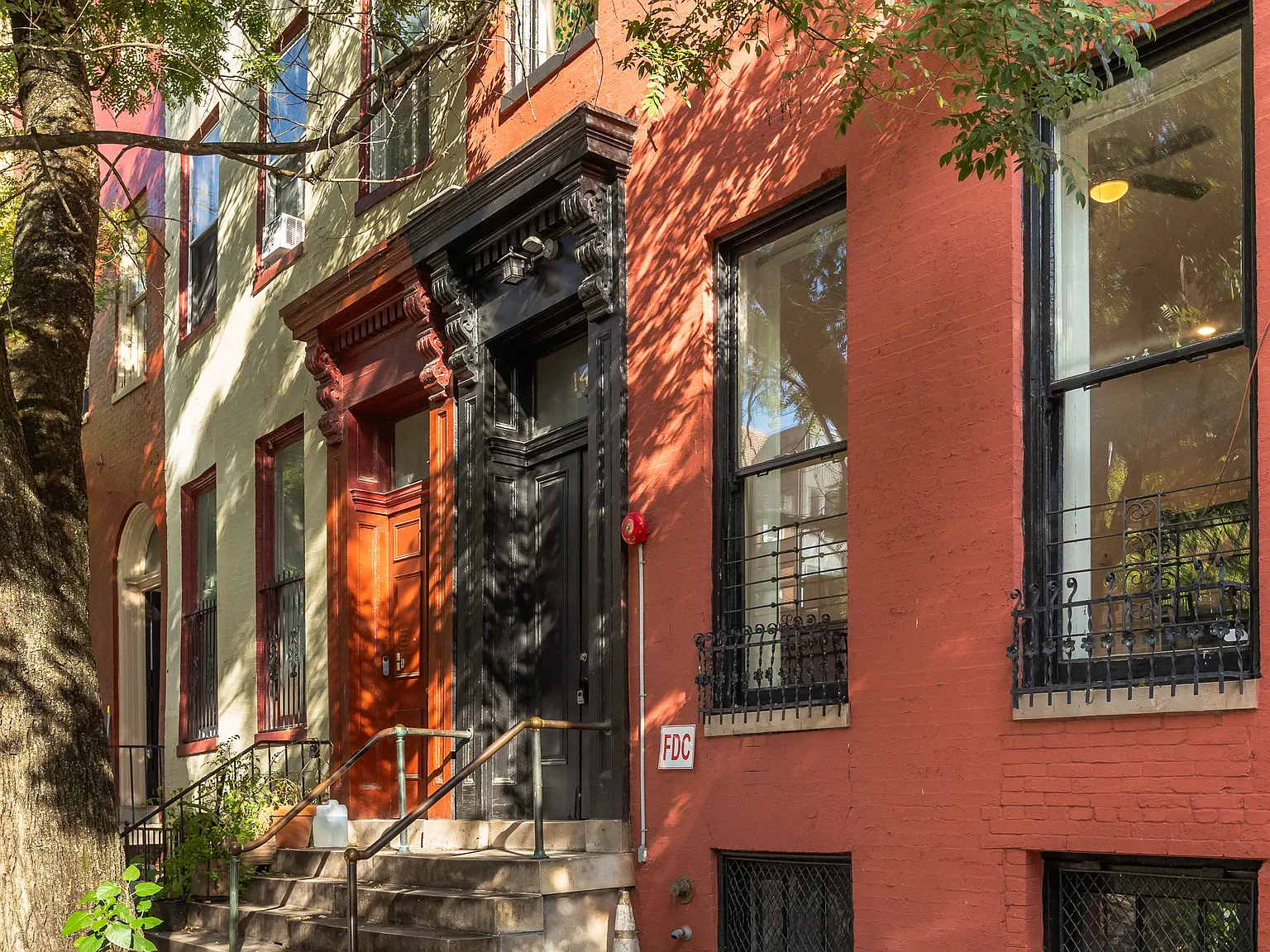 14 E Read St — Photo 3