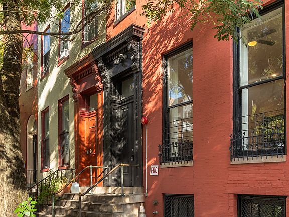 3rd image of 14 E Read St APT 1