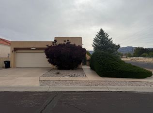 10133 Irbid Rd NE, Albuquerque, NM 87122