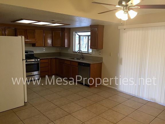 3rd image of 1236 Everglades Ct