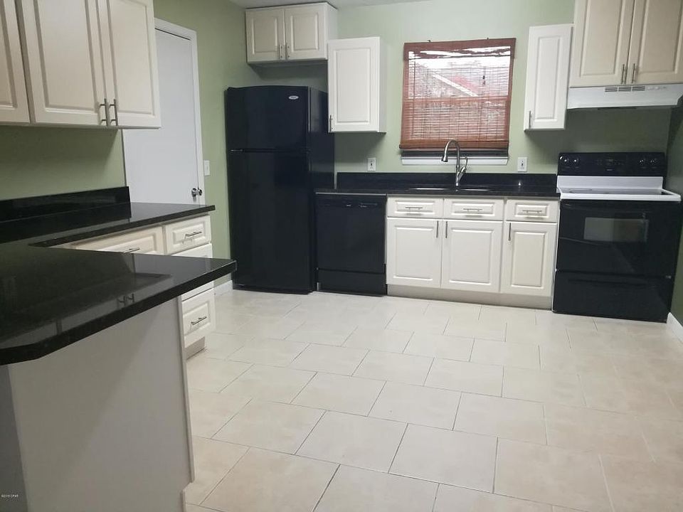2nd image of 1711 Foster Ave