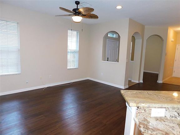3rd image of 2134 Park Crescent Dr