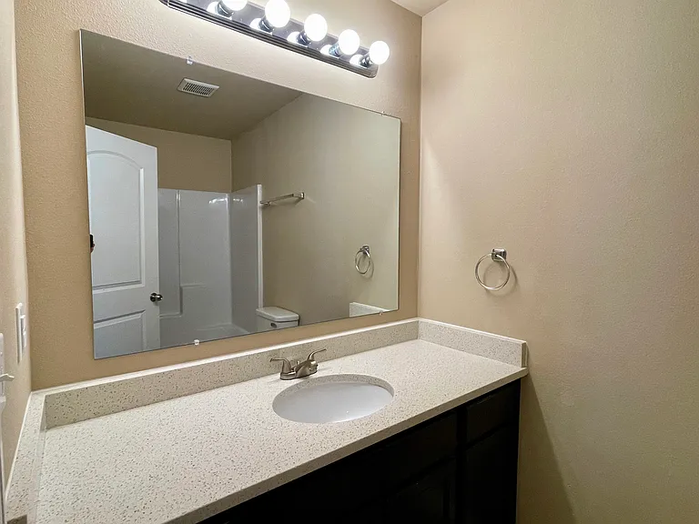 102 Alpha Ln — Photo 14