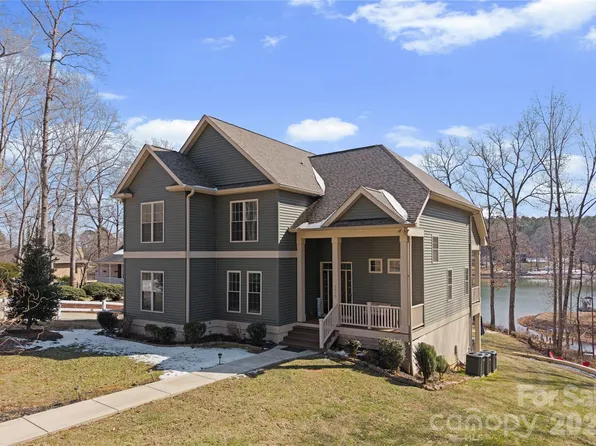 4478 Power Dr, Sherrills Ford, NC 28673