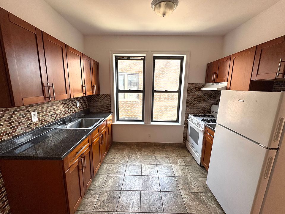 1st image of 31-14 28th Ave #3R
