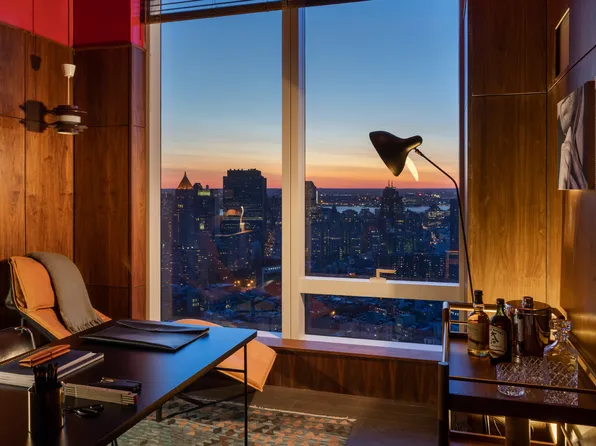 252 South St, New York, NY