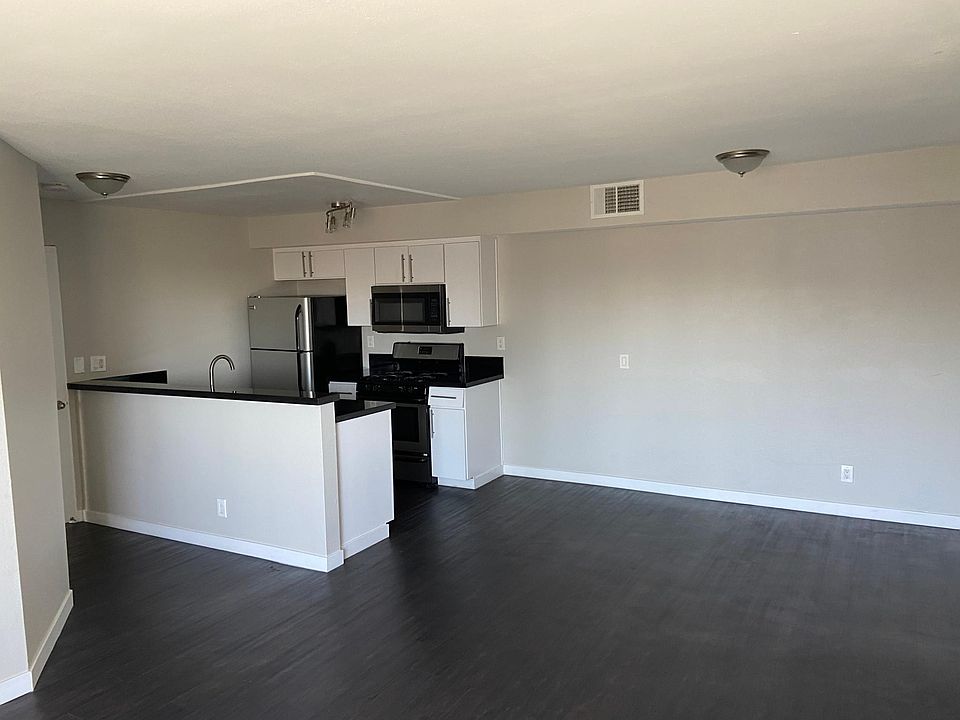1st image of 1400 N Edgemont St #202