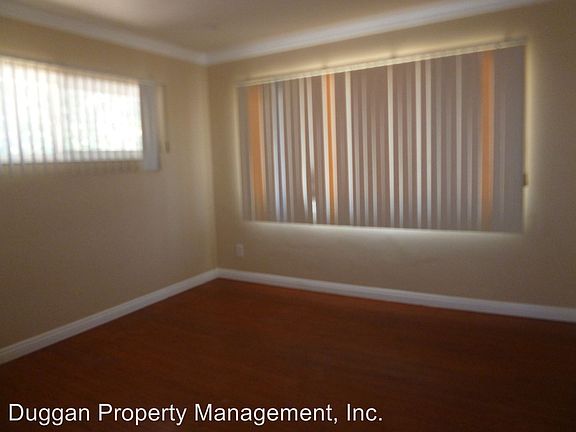 5th image of 23700 Calvert St