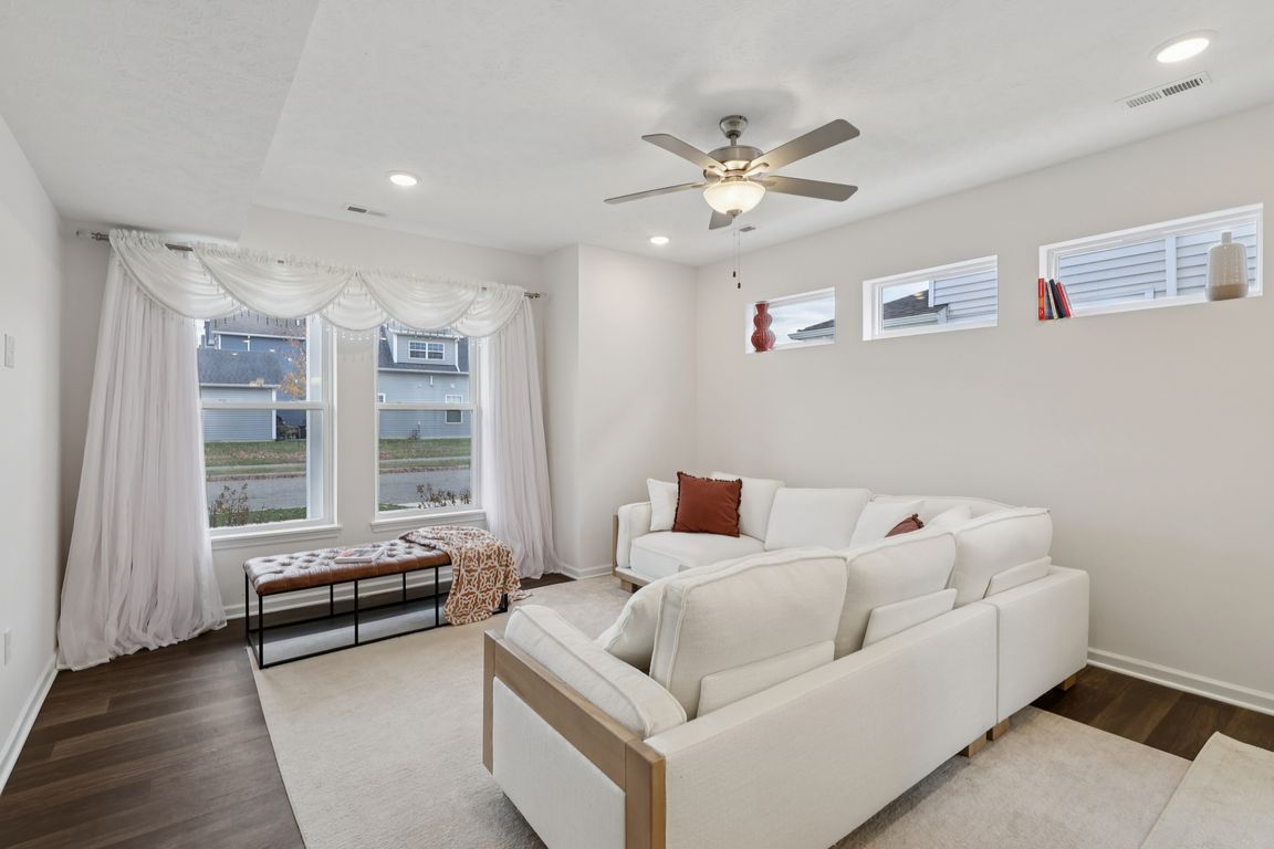 next background image