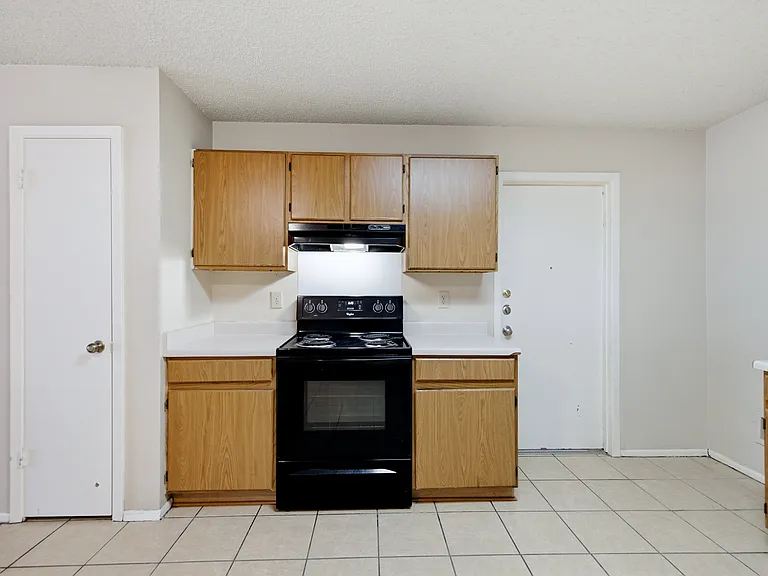 6826 Celes Meadow Dr — Photo 4