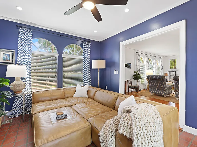325 Greymon Dr — Photo 11