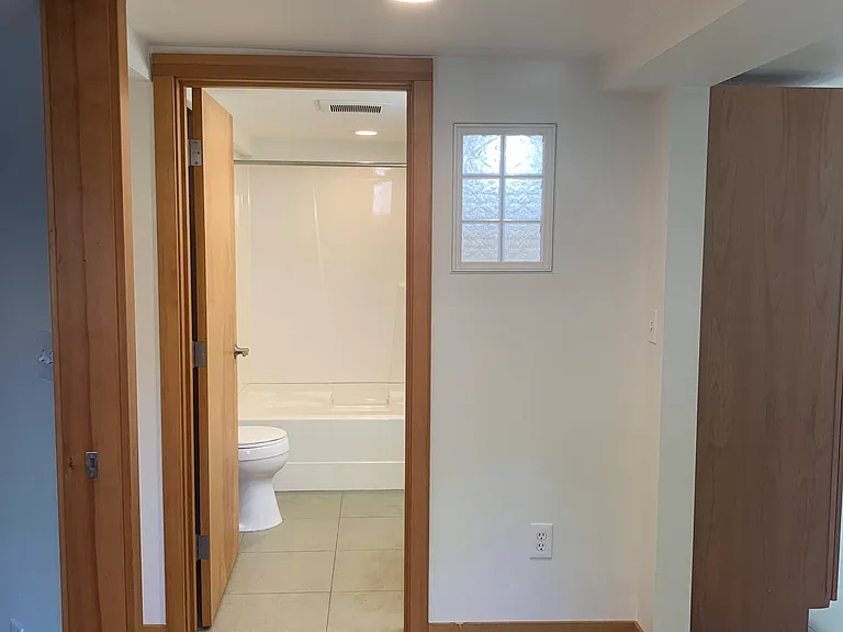 2218 Fairmount Ave SW #B — Photo 9