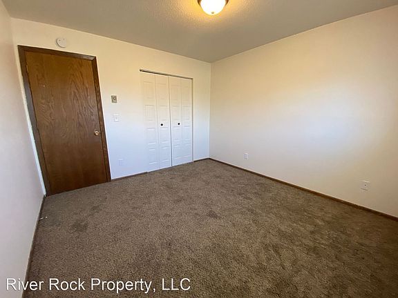 4th image of 201 Southwood Dr #11029112