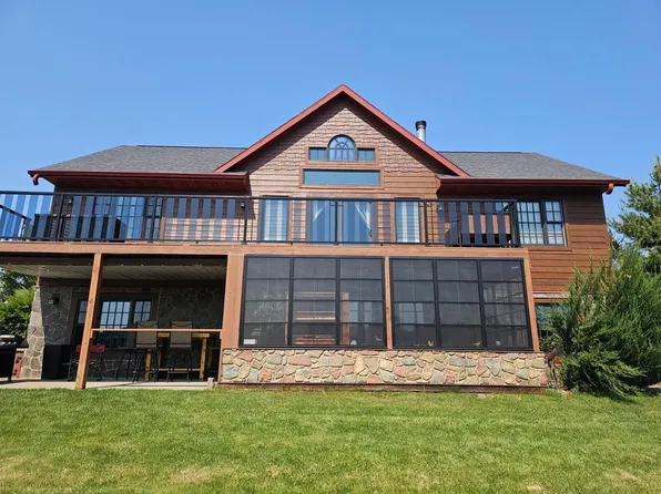 N7610 North Stone Gate Drive, New Lisbon, WI 53950