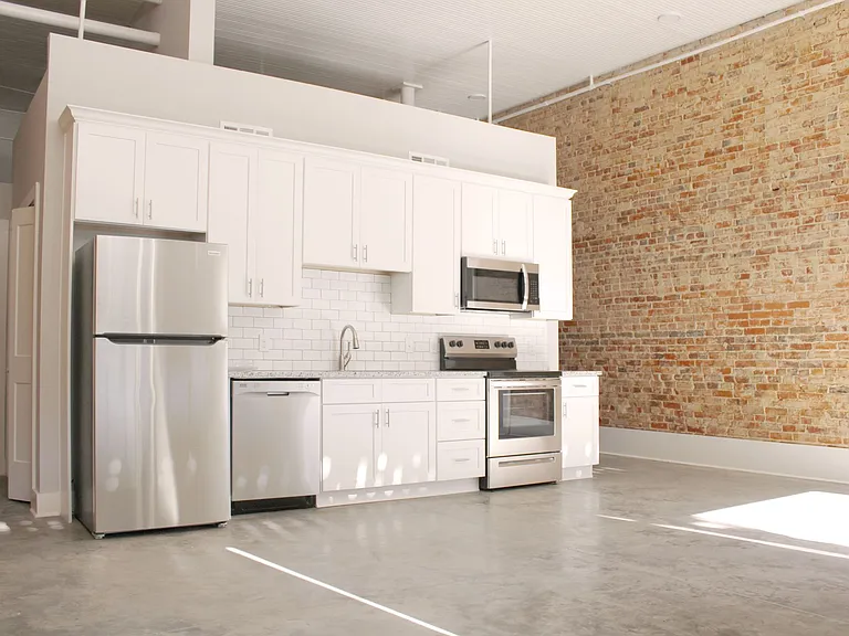 Union Lofts Apartments — Photo 12