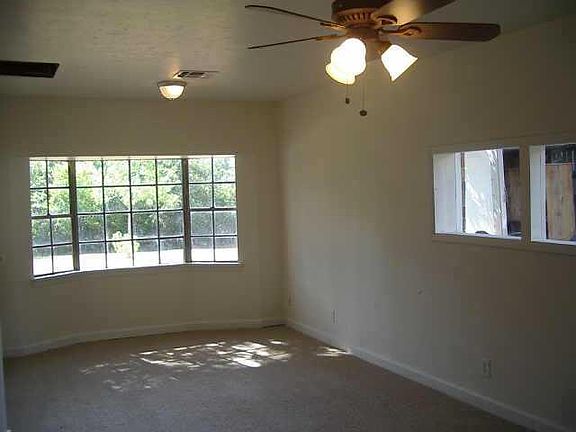 3rd image of 8212 N Joan St