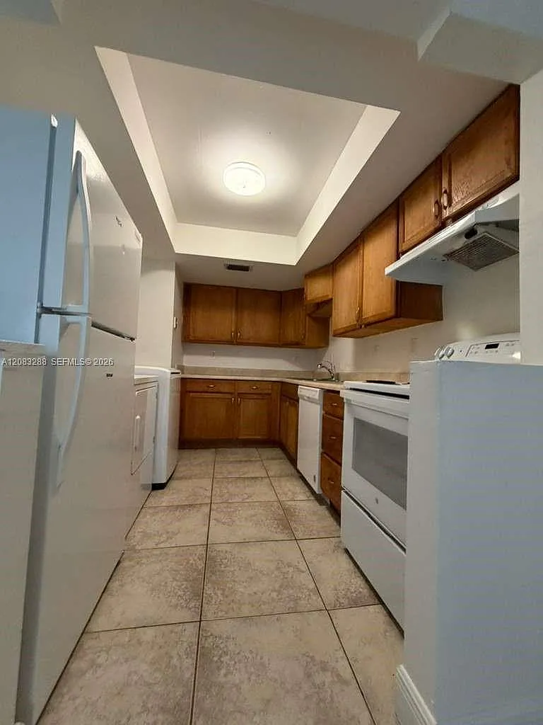 Habitat Ii Condo — Photo 1