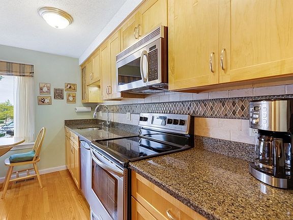 5th image of 1607 Lewis O Gray Dr Unit 1607