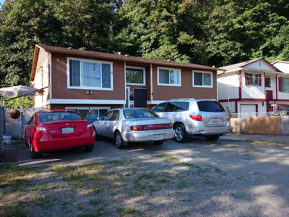 2nd image of 3009 S Angeline St