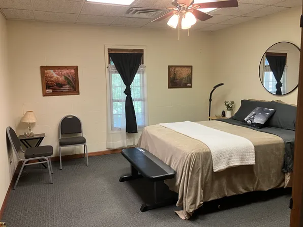 101 W Illinois Ave APT B, Morris, IL 60450