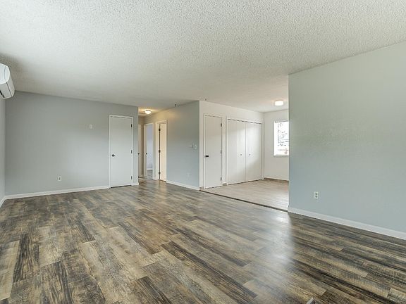 3rd image of 903 4th St