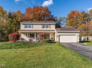 15 Hidden Hills Drive, Queensbury, NY 12804