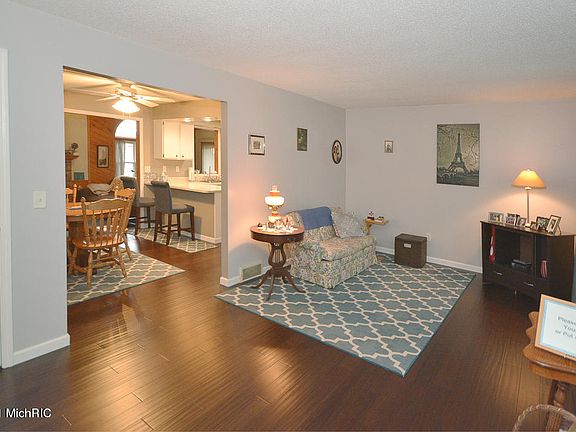 2nd image of 1375 Kelvere Ave