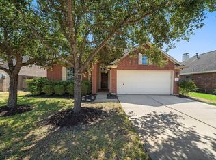 1903 Hollow Mist Ln, Pearland, TX 77581