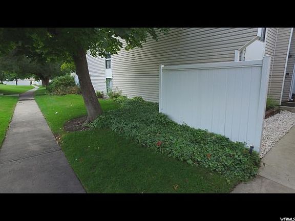 3rd image of 1505 W Westbridge Dr