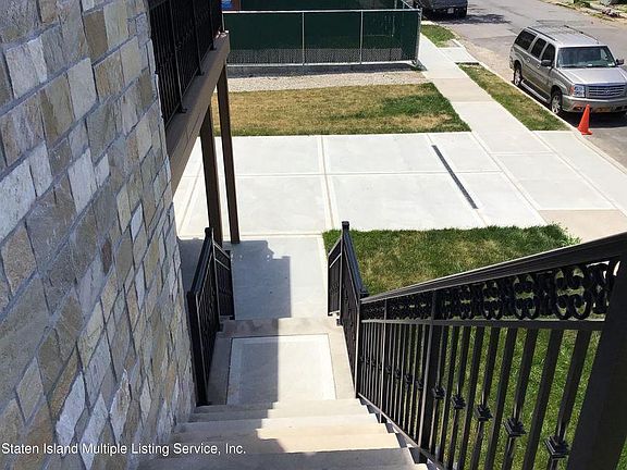 5th image of 162 Grimsby St Floor 2