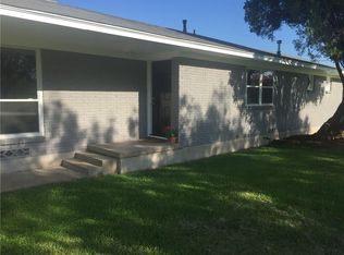 1818 S Bonnie Brae St, Denton, TX 76207