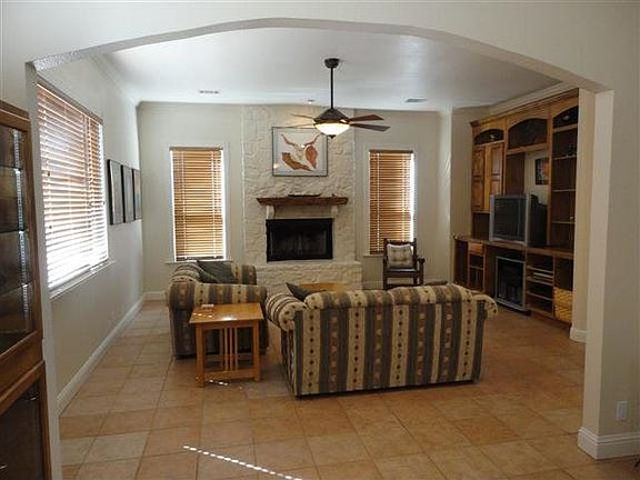 2nd image of 493 Stonegate Dr