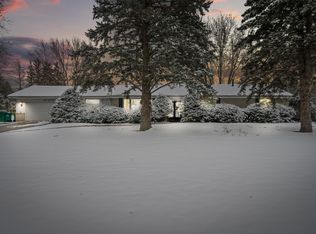 856 Sunset Ln, Sycamore, IL 60178