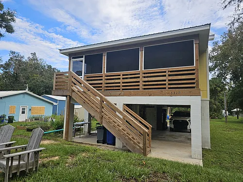 5328 Riverside Dr Photo 1