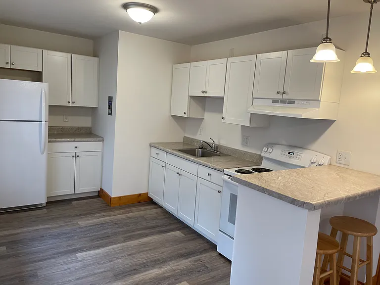 803 W Edwards St #D — Photo 2