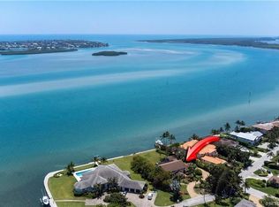 4 Island Rd, Sewalls Pt, FL 34996