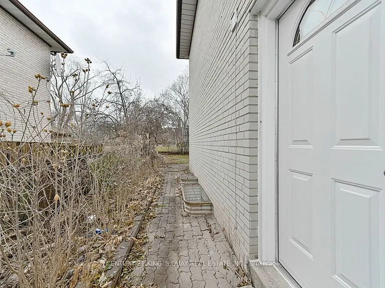 989 Old Cummer Ave #LOWER — Photo 21
