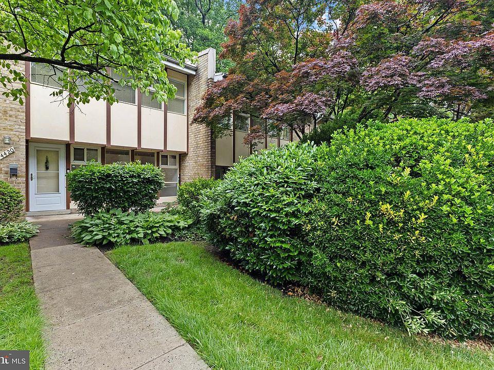 1st image of 4420 Forest Glen Ct