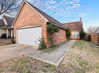 5584 Donald Dr, Southaven, MS 38671