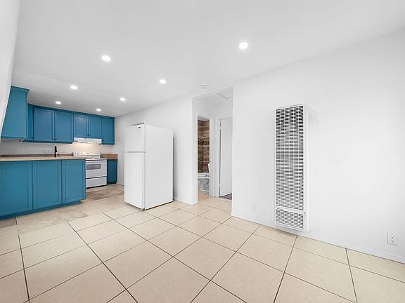 4th image of 238-240 B Ave