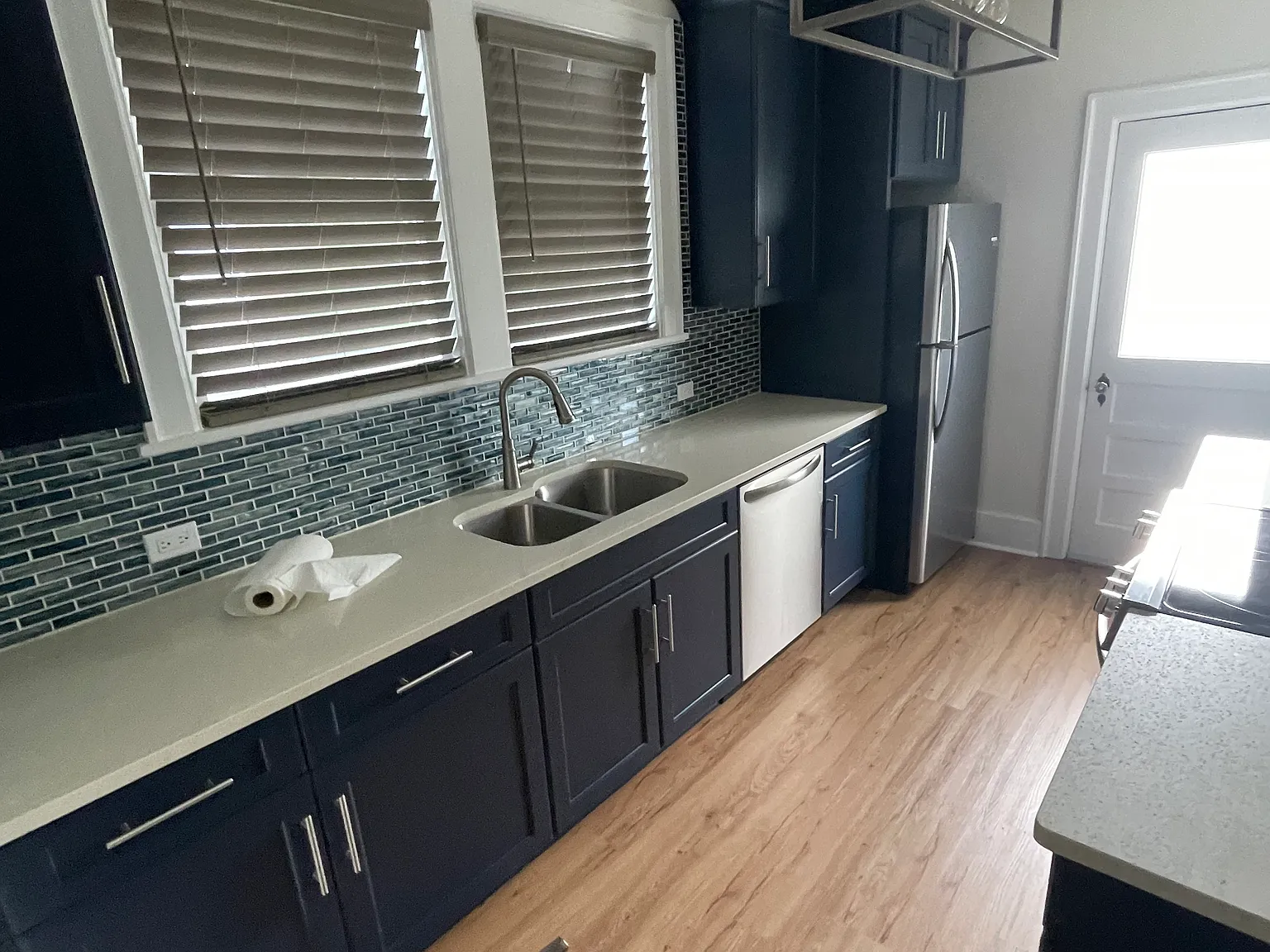2 bed, 1500 sqft, $2,200 — Photo 2