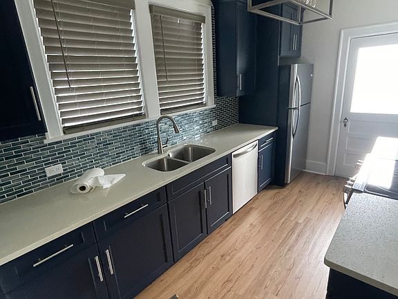 2nd image of 614 E 49th St #B