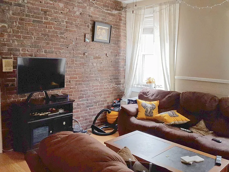 15 Thacher St #1 — Photo 11
