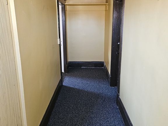 2nd image of 1023 University Ave SE