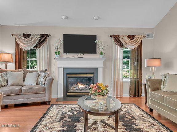 5th image of 80 Ivy Hill Road