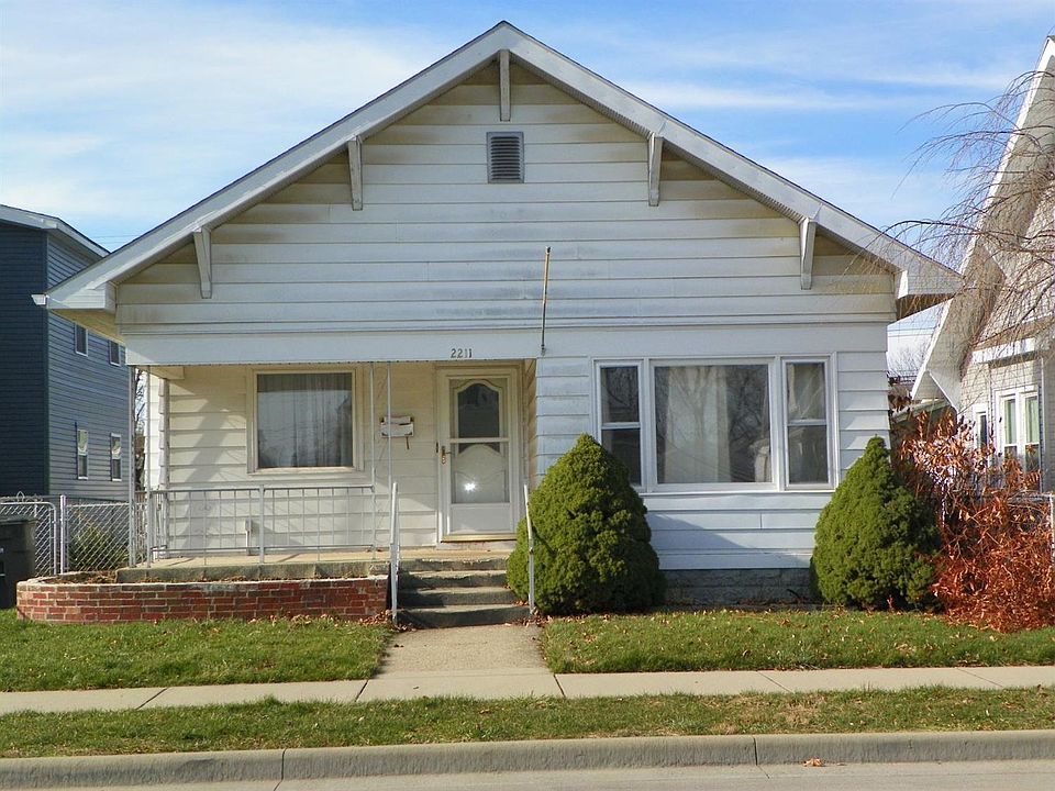 1st image of 2211 N Grand Ave Lot 3