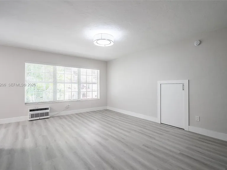 2418 Flamingo Dr #7 — Photo 2