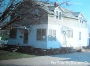 407 S Henry St, Eureka, IL